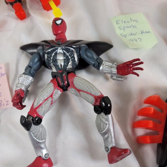 Spiderman Figure Lot of 6 NEAR MINT Venom Man-Spider Radioactive - Picture 7 of 16
